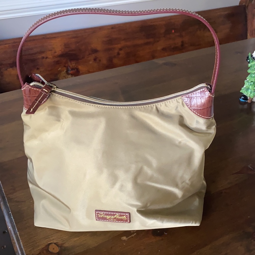 Dooney & Bourke bag great condition